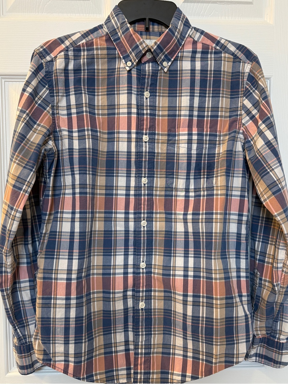 American Eagle Men’s Long-Sleeve Button Down Plaid Shirt